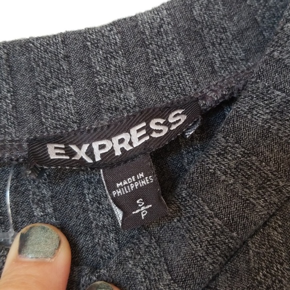 Express dress - Picture 6 of 9